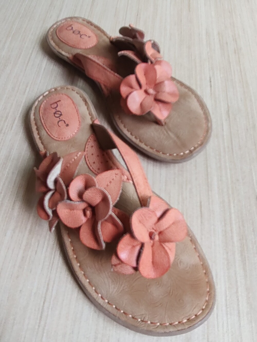 Boc Born 3D Flowers Thong Sandals Leather Coral Orange Size 7 Shoes Flip Flops